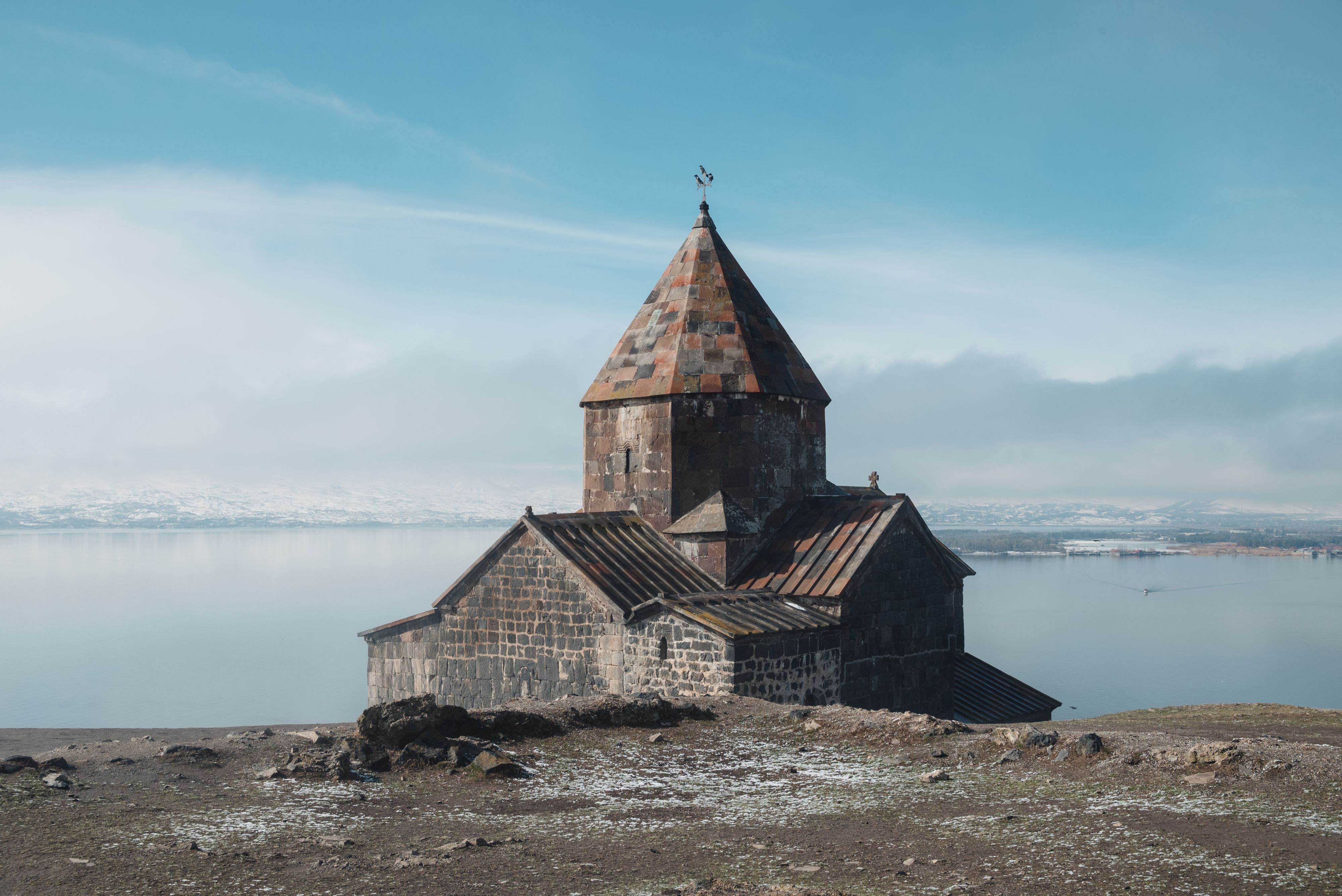 Севанаванк ранней весной